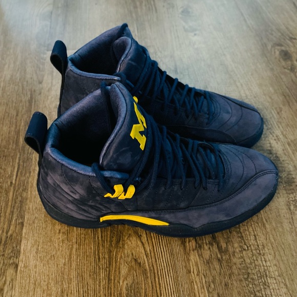 Jordan 12 Retro Michigan - Picture 2 of 7